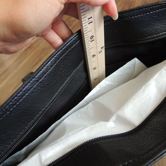 Jones New York Satchel bag. - Picture 8 of 8